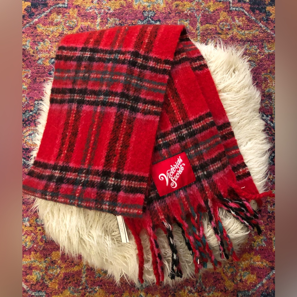 BRAND NEW - Victoria’s Secret Plaid Holiday Scarf